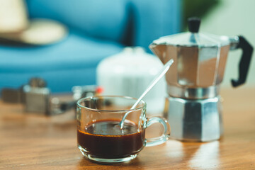 Brewing coffee with Moka pot