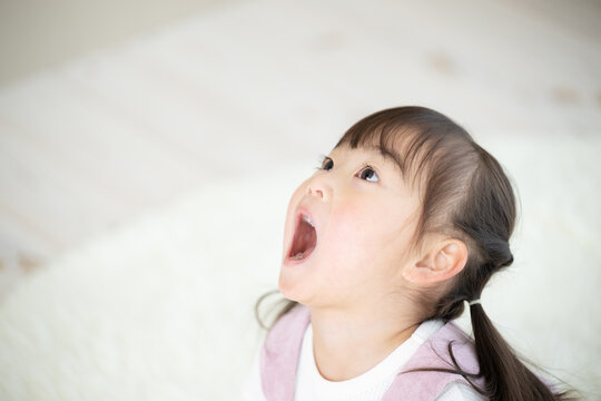 びっくりして叫んじゃった女の子