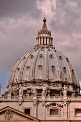 Fototapeta na wymiar dome of saint peter basilica city