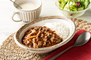 トマトをじっくり煮込んだ、牛サーロインのハヤシライス