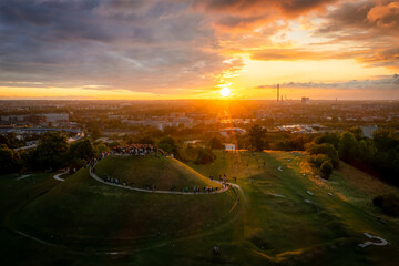 Fototapeta Welcome to summer - sunrise over Krakus Mound in Krakow, Poland. obraz
