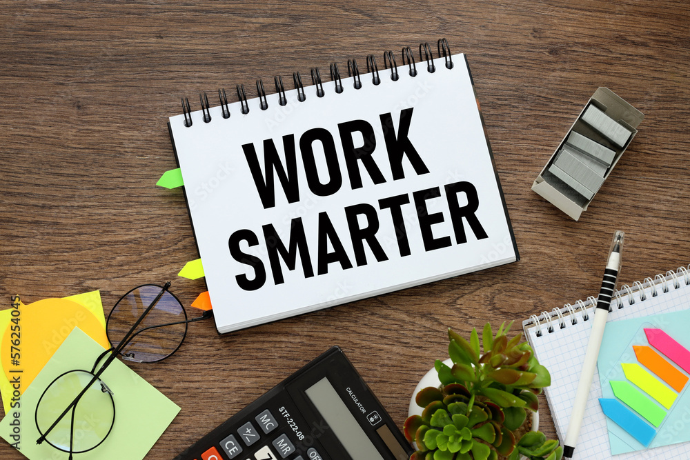 Aufkleber work smarter business concept. text on open notepad. self motivation concept.