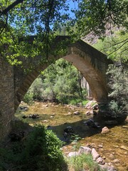 puente de pirineo. objetos antiguos, vintage y casas del pirineo aragones