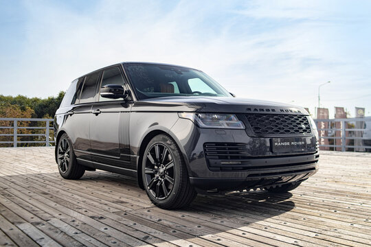 Dark grey Range Rover