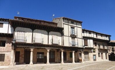 T&Iacute;PICAS CASAS ANTIGUAS EN ATIENZA, GUADALAJARA