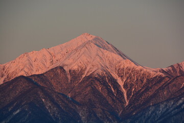冬の朝焼けの常念岳