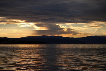 Naklejka premium sunset over the sea