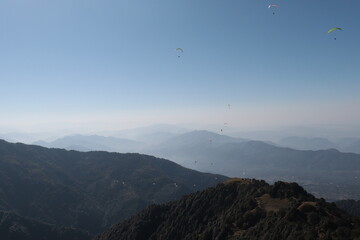 Paragliding in Bir
