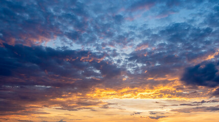 Naklejka na ściany i meble A Colorful Sunrise Sky & Cloudscape 