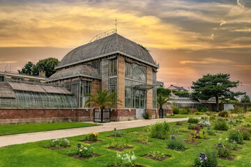 Nantes in France, greenhouse in the Jardin des Plantes, a garden in the city - obrazy, fototapety, plakaty