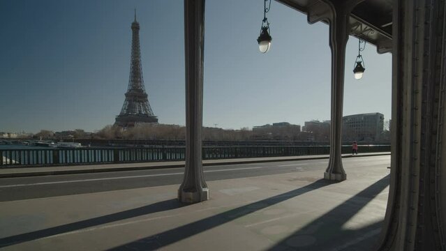 Bir-Hakeim bridge in Paris