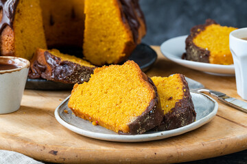 Bolo de cenoura - Brazilian carrot cake with chocolate glaze