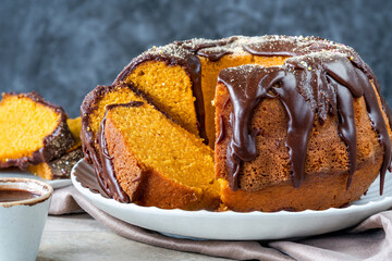 Bolo de cenoura - Brazilian carrot cake with chocolate glaze