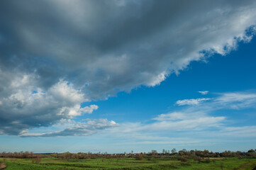 Obraz premium beautiful sunrise on the autumn lake