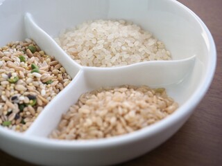 흰쌀과 현미 그리고 잡곡