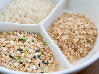 흰쌀과 현미 그리고 잡곡