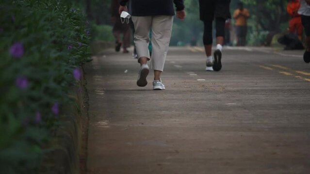 BKT women feet people jogging running