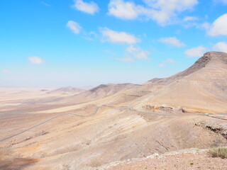 Fototapeta na wymiar Fuerteventura, in impresionante y bello desierto