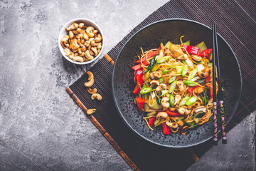 Stir Stir fry noodles with chicken, vegetables and  roasted cashew nuts