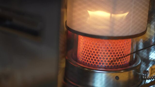 	ストーブが点いている様子