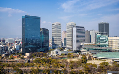 Fototapeta premium 大坂城天守閣から望む大阪市街地の風景