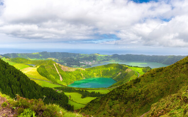 Obraz premium Panoramic view of mountain landscape with volcanic lake of Sete Cidades, Azores, Portugal Europe