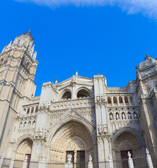 Fototapeta na wymiar Exterior of Toledo cathedral 