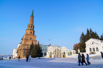 Naklejka premium Leaning Suyumbike tower on Kazan city Kremlin, in winter
