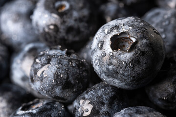 Nahaufnahme von frischen Blaubeeren/Heidelbeeren 