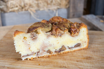 Pear tart with caramel and mascarpone cheese