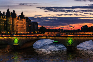 tramonto su Parigi dalla Senna