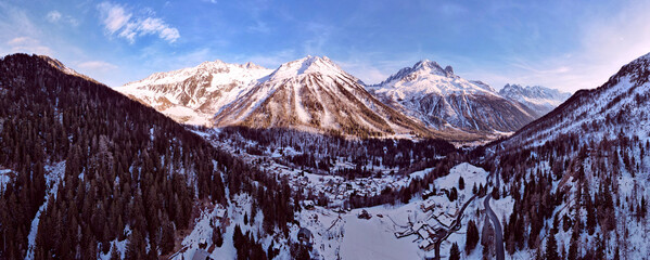 Massif du Mont-Blanc, depuis le secteur du Col des Montets - obrazy, fototapety, plakaty
