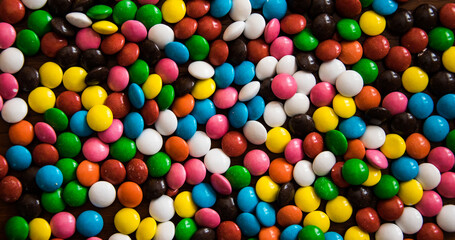 Czekoladowe kolorowe cukierki 