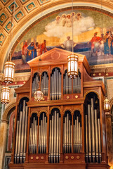 organ in the cathedral