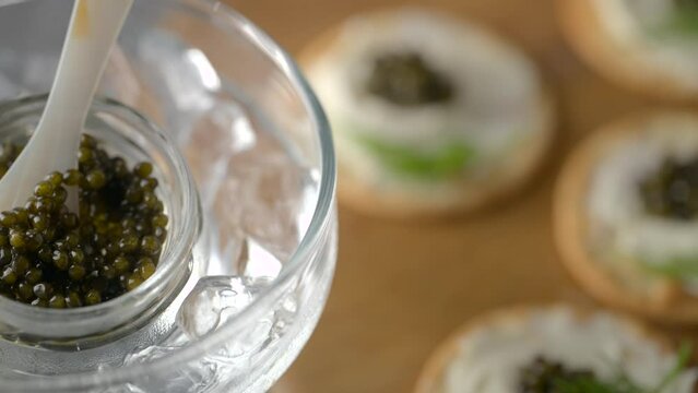 caviar on cracker with cream cheese