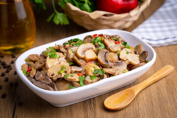 Saute delicious mushrooms (Turkish name; Mantar sote)