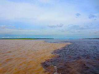 Solimoes and Negro river meeting in Amazon. Encontro do rio Negro e Solim&otilde;es