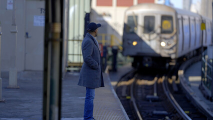 Fototapeta na wymiar Waiting for the subway in New York - travel photography