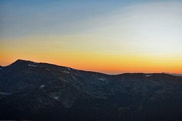 Fototapeta premium sunset in the colorado rocky mountains