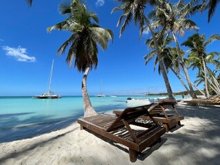 plage de saona et ses transats