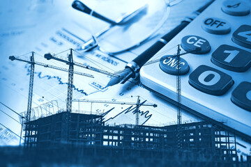 Grúas y construcción de edificios. Industria de la construcción y bienes raíces, precios de la...