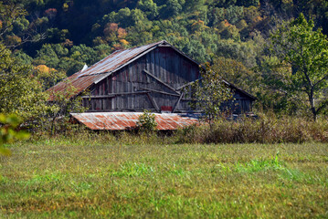 Crisscrossed Boards Give Old Barn Support