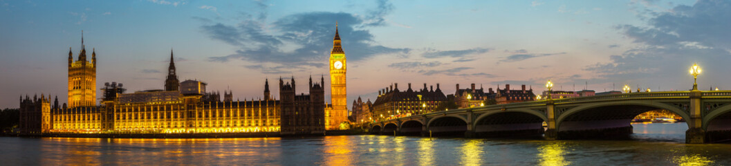 Obraz premium Big Ben, Parliament, Westminster bridge in London