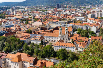 Fototapeta na wymiar Blick über Graz vom Schloßberg