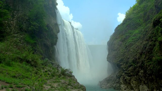 Cascada de Tamul