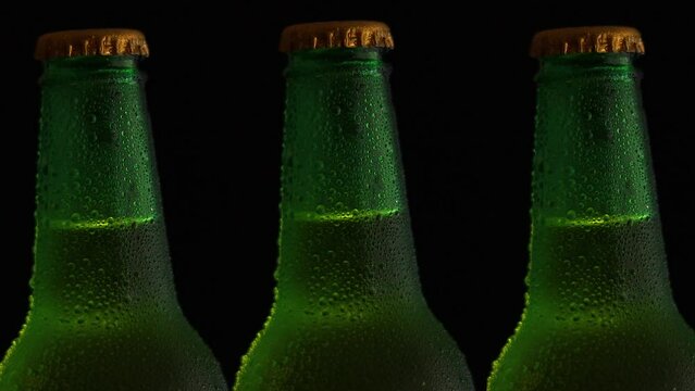 Tres Botellas de Cerveza - Frias 