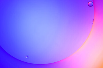 Top view movement of oil bubbles in the liquid