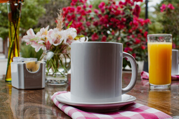 Desayuno al aire libre.