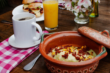 Desayuno al aire libre.