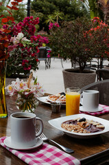 Desayuno al aire libre.